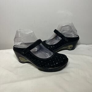 J41 Adventure On Jasper Clogs Black Suede Laser Cut Mary Jane Whimsigoth 7.5M